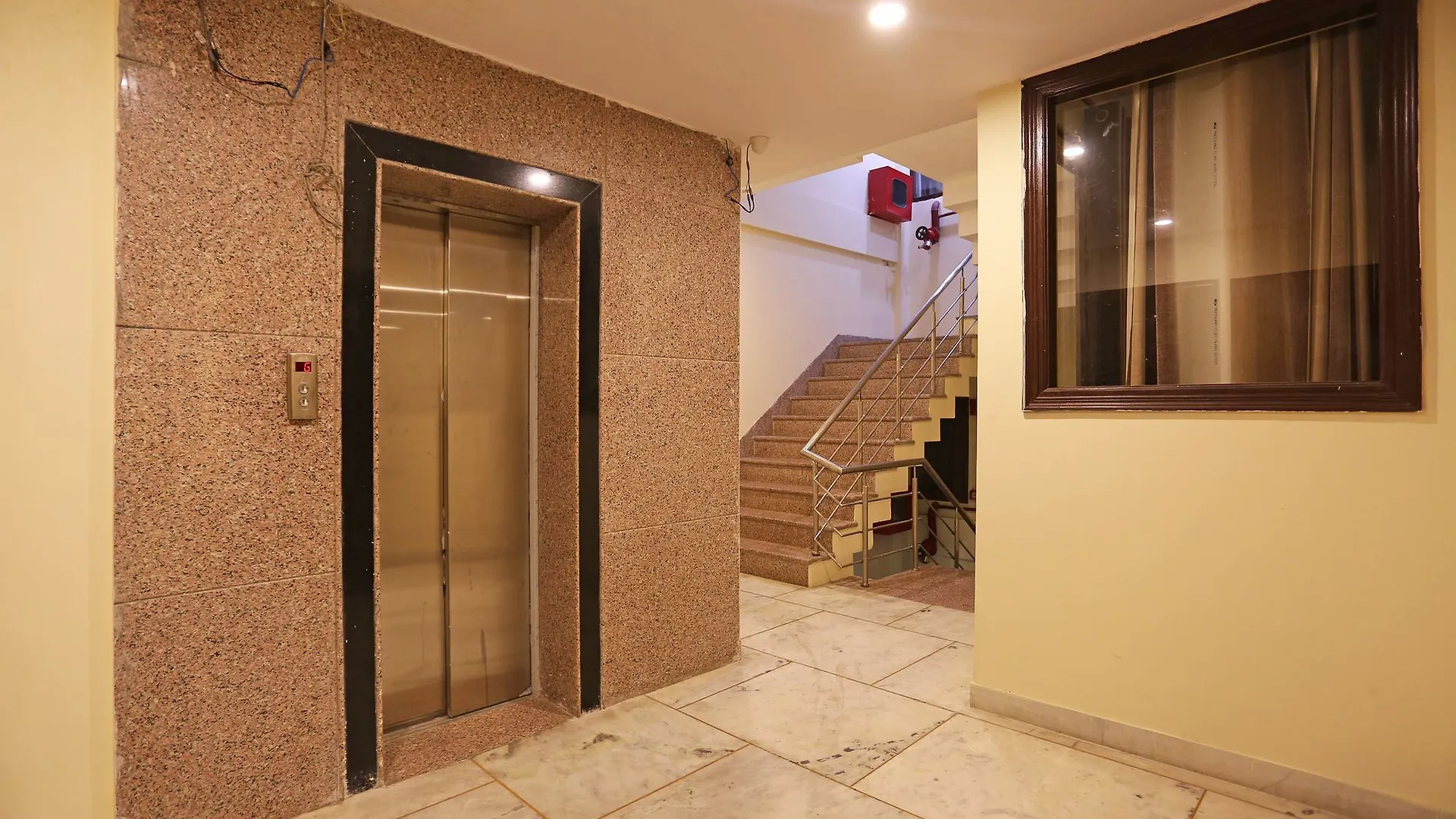 Hotel Aerodrome Palace New Delhi 3*,